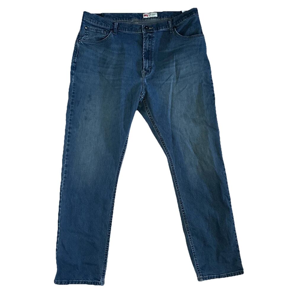 Wrangler Men's Size 38x32 Athletic Fit Straight Leg Stretch Fly Zip Denim Jeans